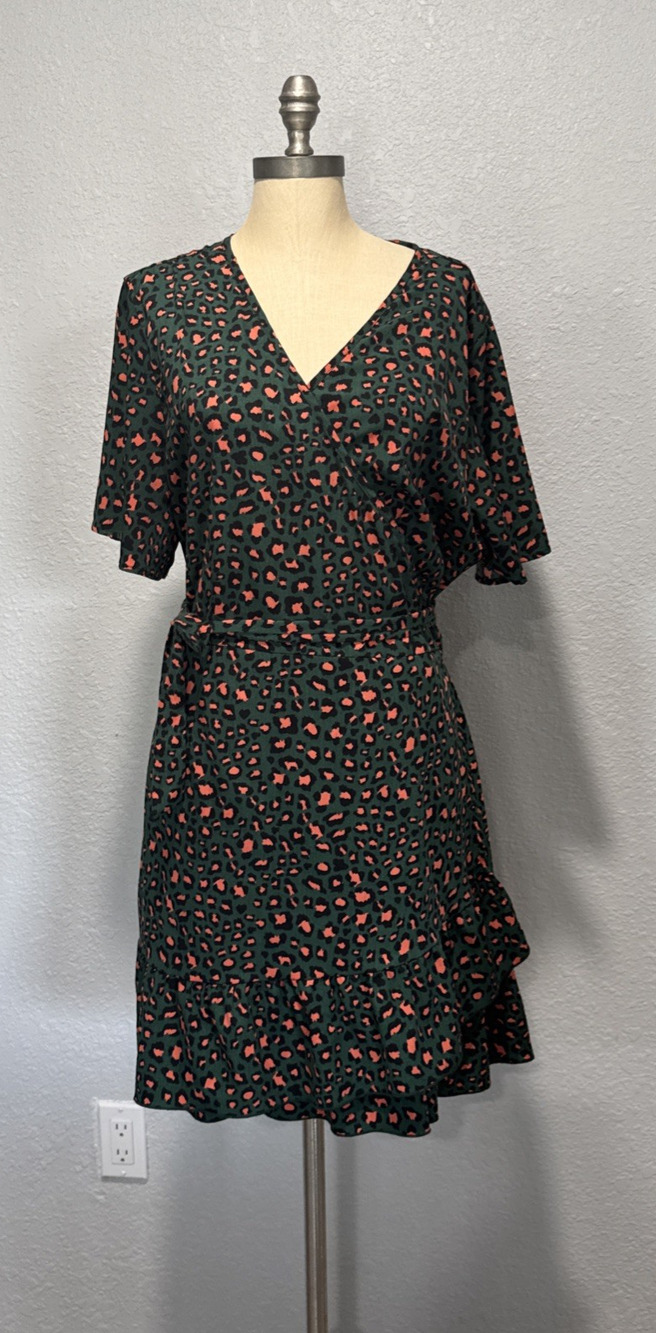 Buguest Wrap Dress Flutter Sleeve Forest/Pink Leopard Print Size 2X Feminine